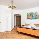 Δωμάτια σε οικογενειακή κατοικία Kuenstlerzimmer In Der Haeselburg - Sonnendurchflutete Γκέρα