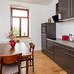 Δωμάτια σε οικογενειακή κατοικία Kuenstlerzimmer In Der Haeselburg - Sonnendurchflutete