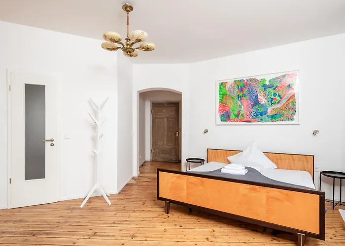 Homestay Kuenstlerzimmer In Der Haeselburg - Sonnendurchflutete Gera